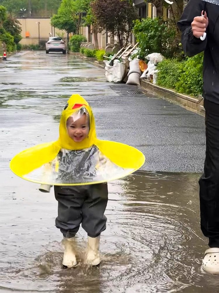 斗篷雨衣儿童小黄鸭飞碟雨衣2025新婴儿雨衣女孩和男孩扩大和增厚,居家日用,雨披/雨衣,淘宝优惠券,粉丝福利购,淘宝优惠卷