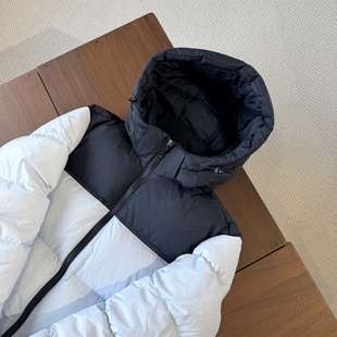 拼色连帽鹅绒服防风防水户外羽绒服黑白撞色运动宽松情侣鹅绒服