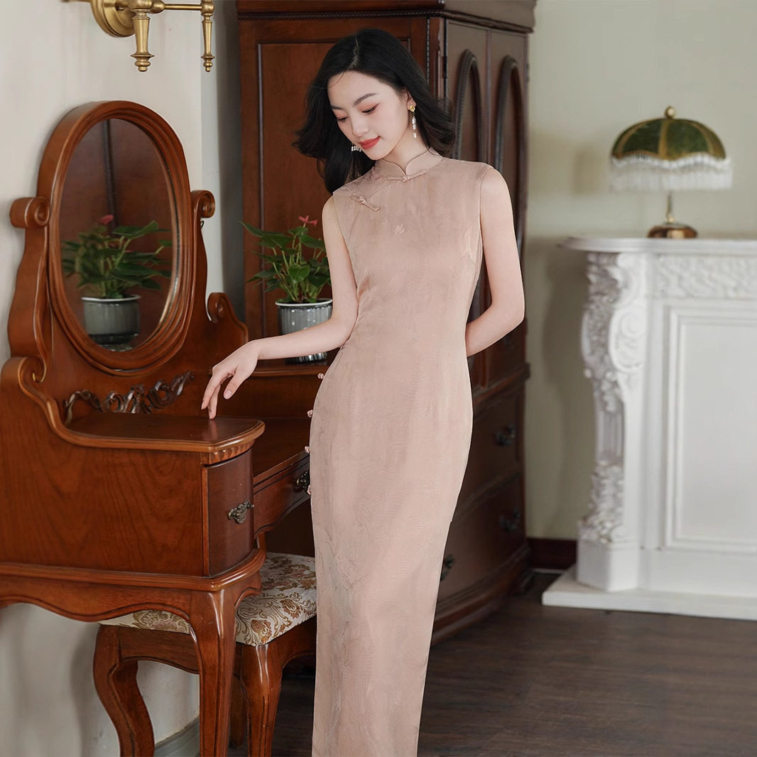 新中式旗袍绝美订婚日常可穿素雅2025新款女夏季铜氨丝粉色高级感