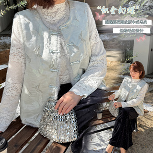 新中式毛绒镶边夹棉马甲2025冬季新款蝴蝶提花暗纹保暖上衣433876