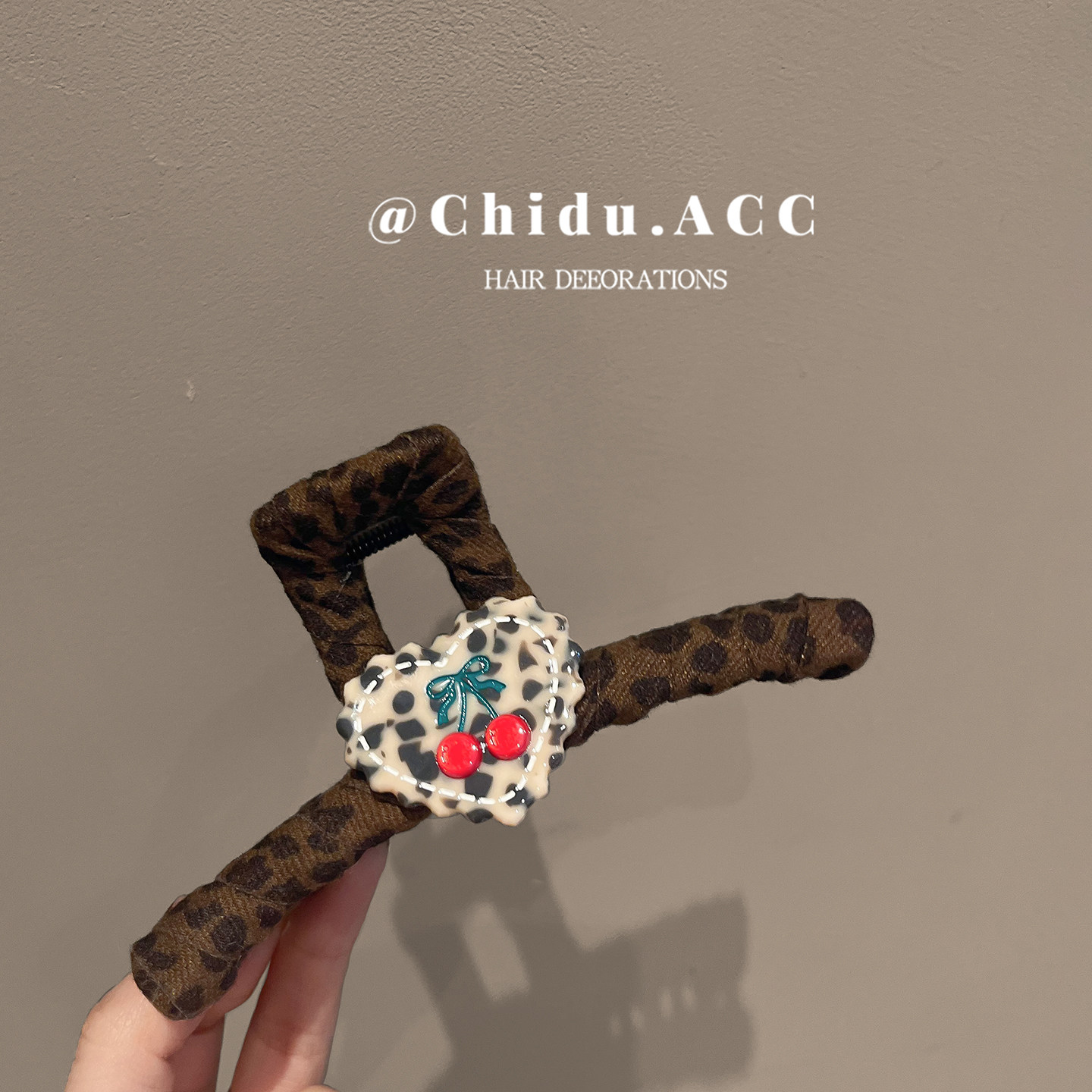 韩系新款豹纹抓夹爱心樱桃AB面盘发夹秋冬新款时尚百搭鲨鱼夹女,饰品/流行首饰/时尚饰品新,发饰,淘宝优惠券,粉丝福利购,淘宝优惠卷