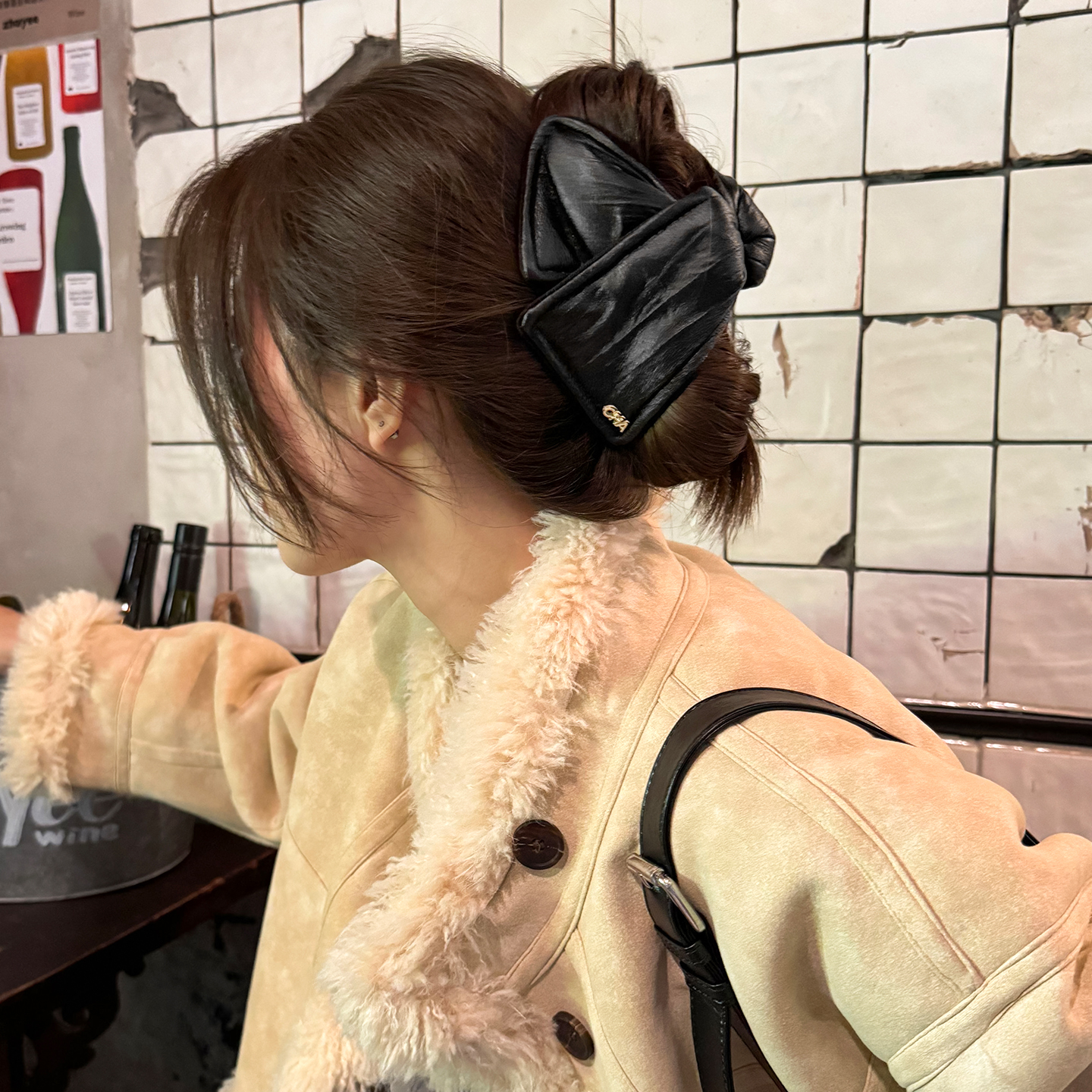 法式黑色pu皮质三角抓夹女秋冬新款大号洋气鲨鱼夹饱满后脑勺发夹