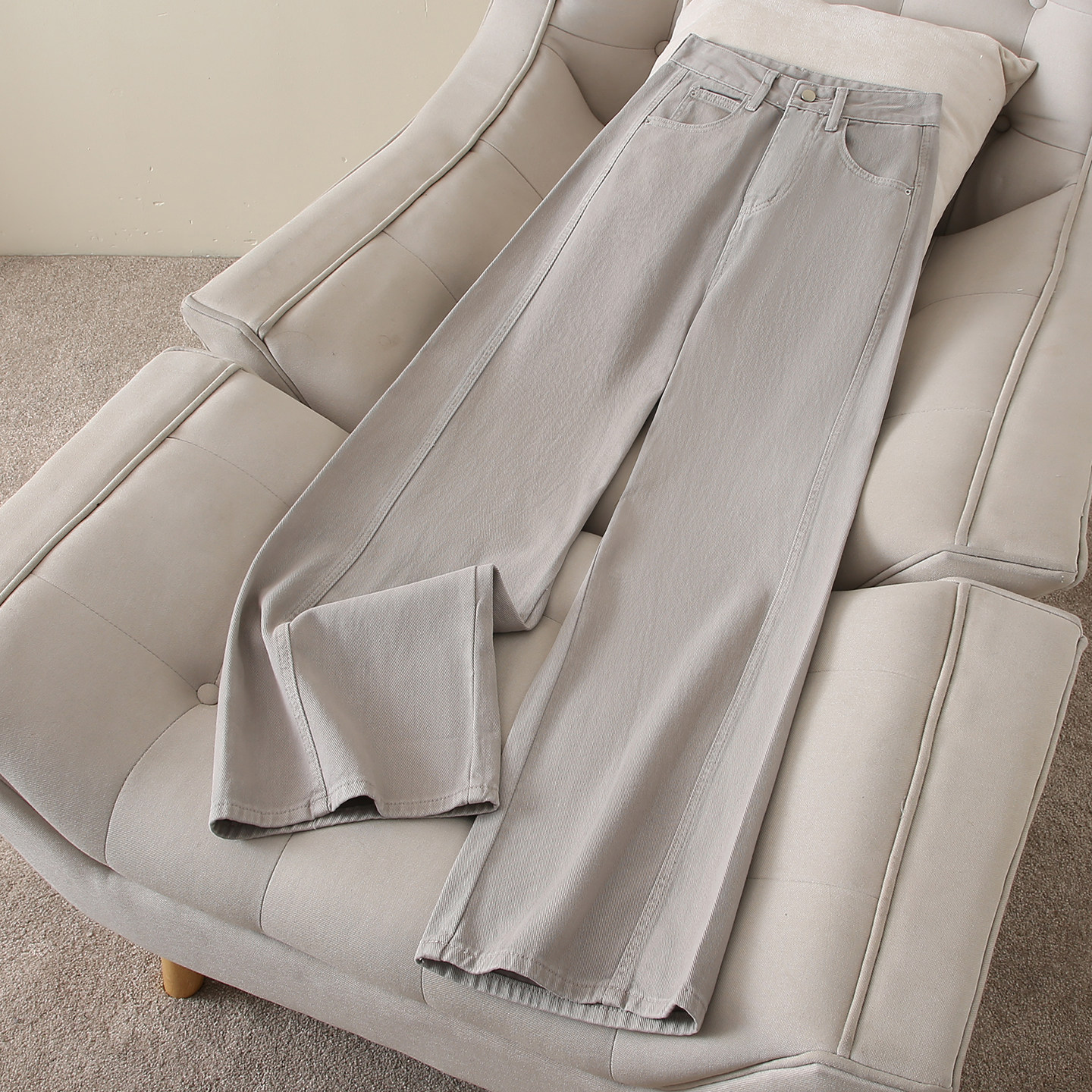 奶茶灰超火弯刀牛仔裤女2025冬季新款梨型身材遮腿型镰刀阔腿裤子,女装/女士精品,牛仔裤,淘宝优惠券,粉丝福利购,淘宝优惠卷