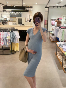 HAIDE妈咪孕妇装法式v领高级感短袖修身显瘦中长款女士针织连衣裙