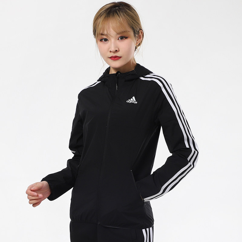 adidas阿迪达斯外套女2022新款运动服休闲连帽防风夹克gq0565