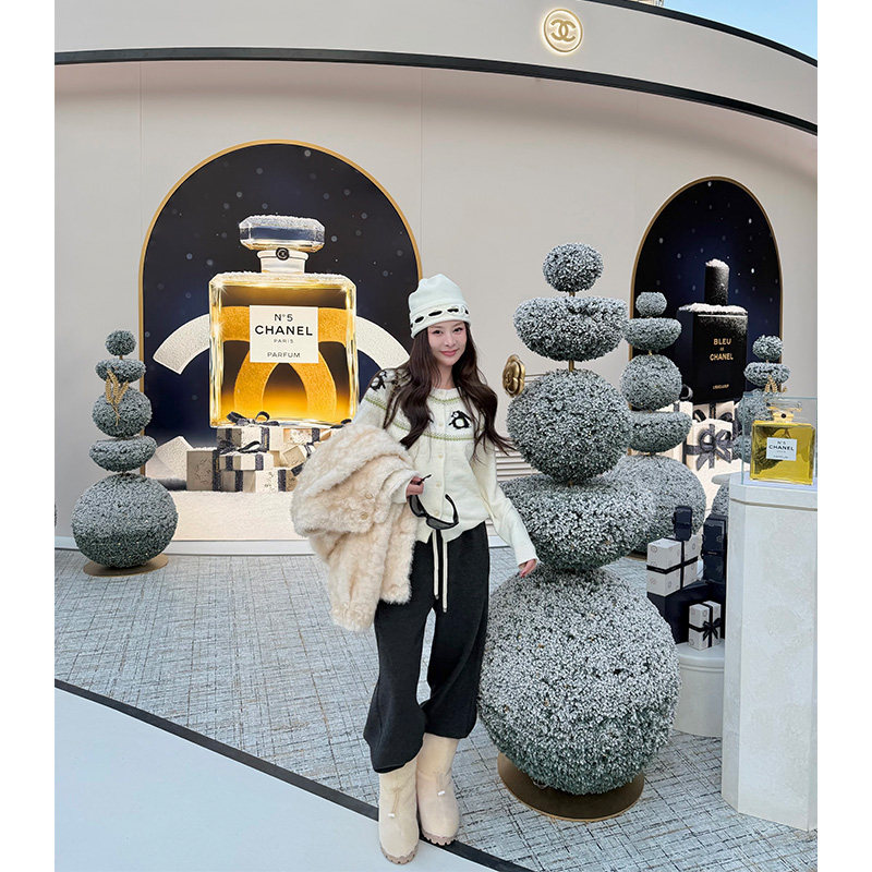 企鹅提花羊毛针织开衫女冬毛衣