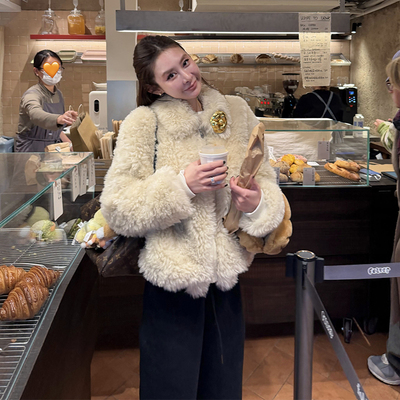 白色环保皮草外套女保暖毛毛上衣