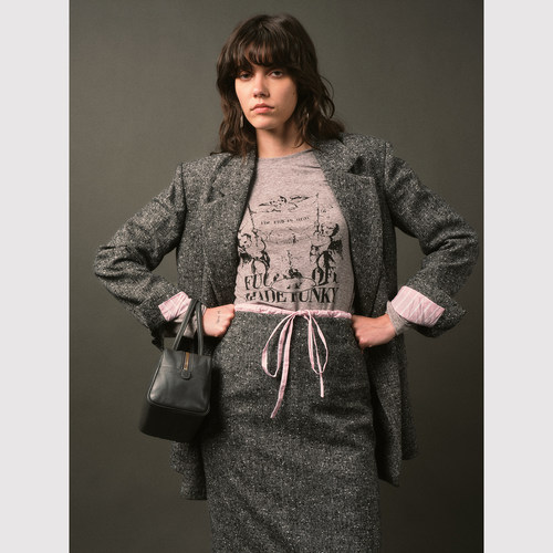 TOP家 一裙多穿 法式粉条纹贴布绣里衬平驳领双排扣羊毛西服+半裙