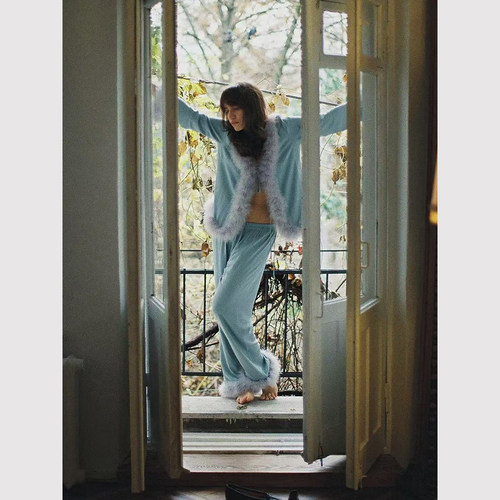TOP家 精致梦幻 法式复古慵懒感睡衣风仙气羽毛拼接系结开衫+长裤