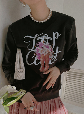 TOP家 时髦休闲 法式浪漫复古雨靴百合画报印花毛圈底圆领卫衣女