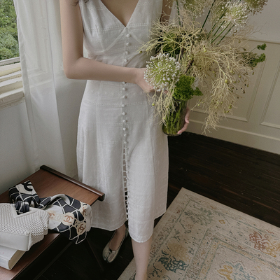 TOP家 拨动心弦 法式浪漫复古白色纯棉绣花v领无袖收腰连衣裙女夏