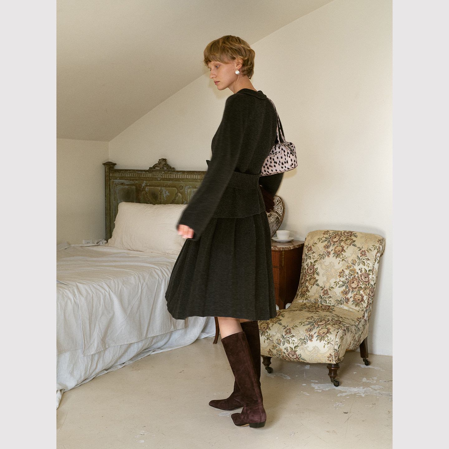 TOP家 法式时髦复古小翻领可调节收腰绵羊毛针织外套+百褶A字半裙