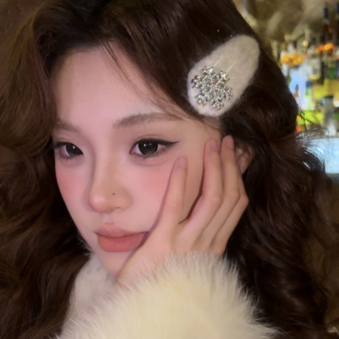 圣诞毛绒闪钻雪花发夹碎发侧边夹