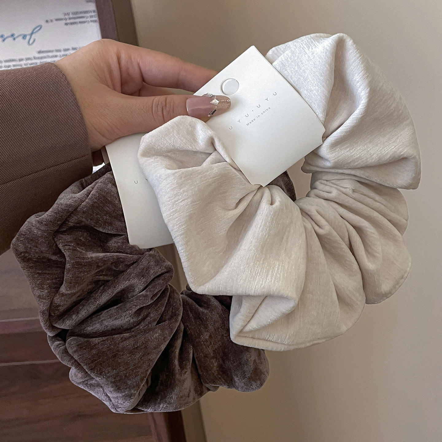 秋冬纯色布艺绒面大肠发圈女高弹力耐用皮筋头绳绑马尾丸子头发饰,饰品/流行首饰/时尚饰品新,发饰,淘宝优惠券,粉丝福利购,淘宝优惠卷