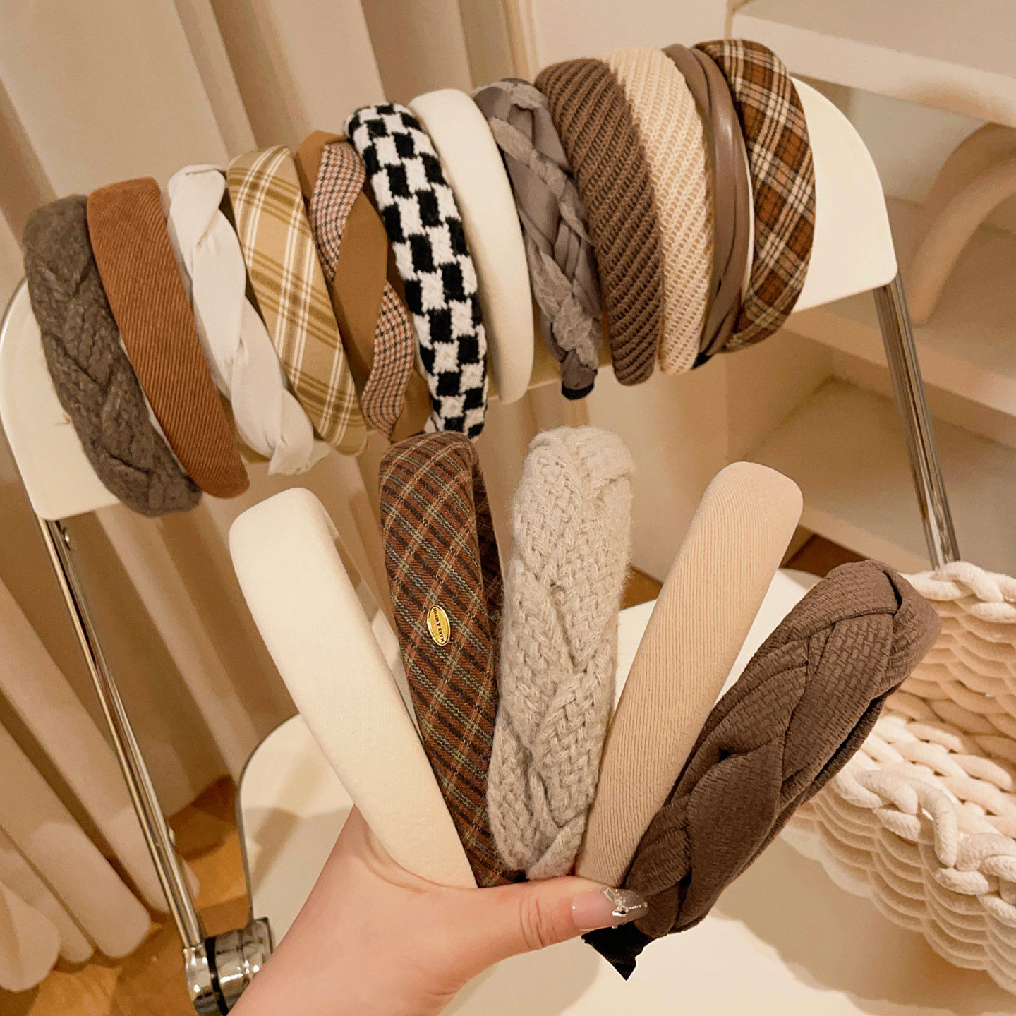 美拉德发箍女款百搭压发高颅顶头箍2025新款气质麻花发卡发捆头饰