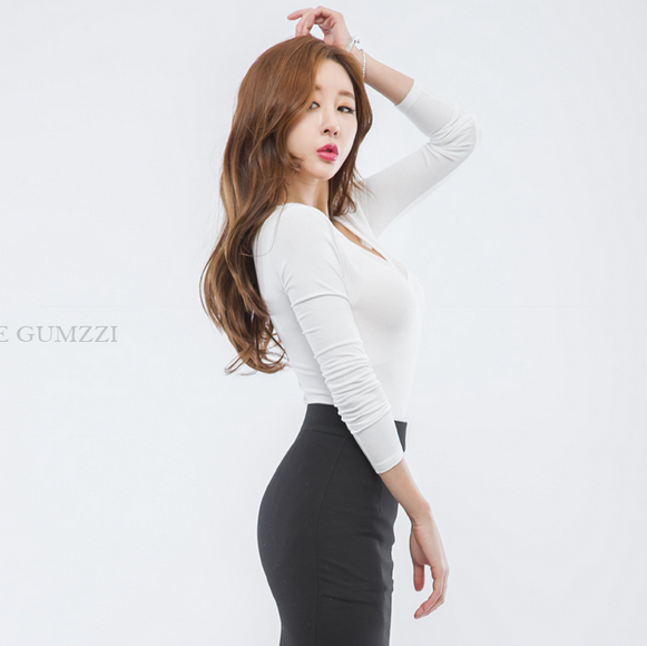 夜店女装圆领低胸性感长袖女t恤韩国显瘦露胸上衣纯色紧身打底衫