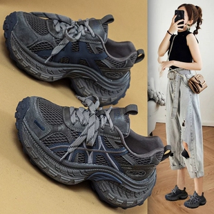 明星厚底灰色老爹鞋女2026新款小个子增高百搭巨好看的运动休闲鞋