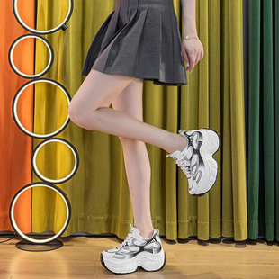 明星同款小个子内增高老爹鞋女款2025秋冬季8cm显脚小休闲运动鞋