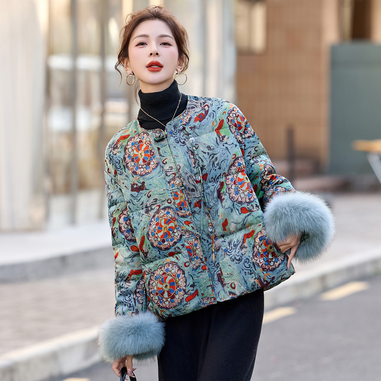 时尚洋气白鸭绒新中式羽绒服女2025冬季新款狐狸毛袖外套RS2858