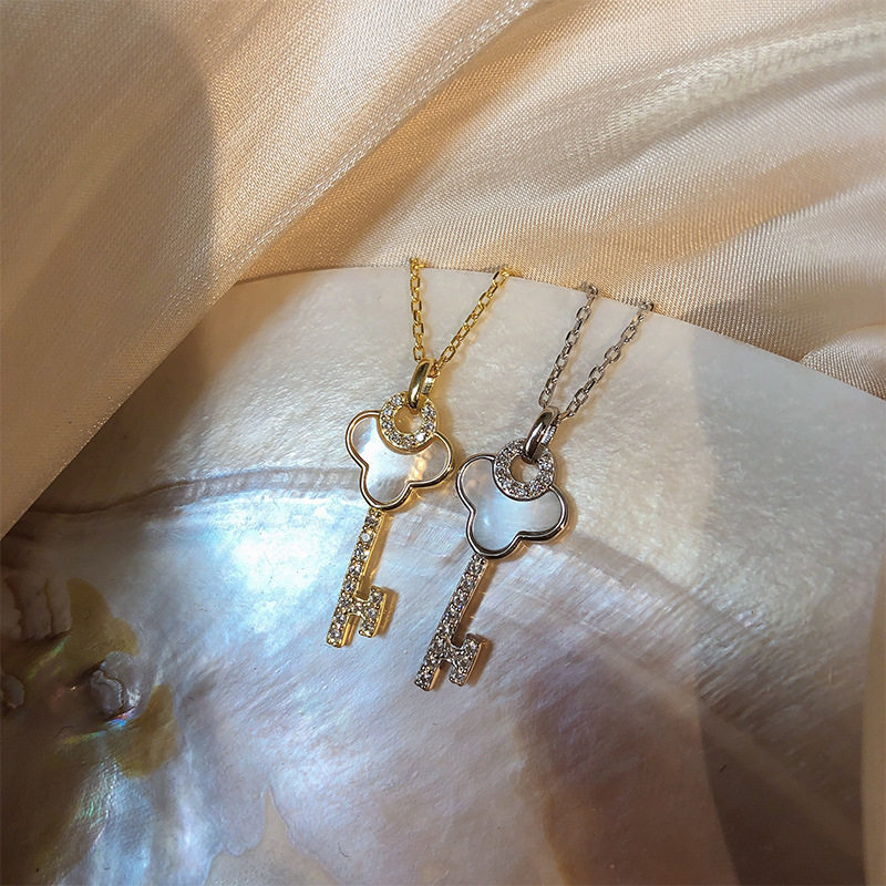 贝壳钥匙项链女韩版锁骨链简约轻奢小众学生气质个性女毛衣链包邮