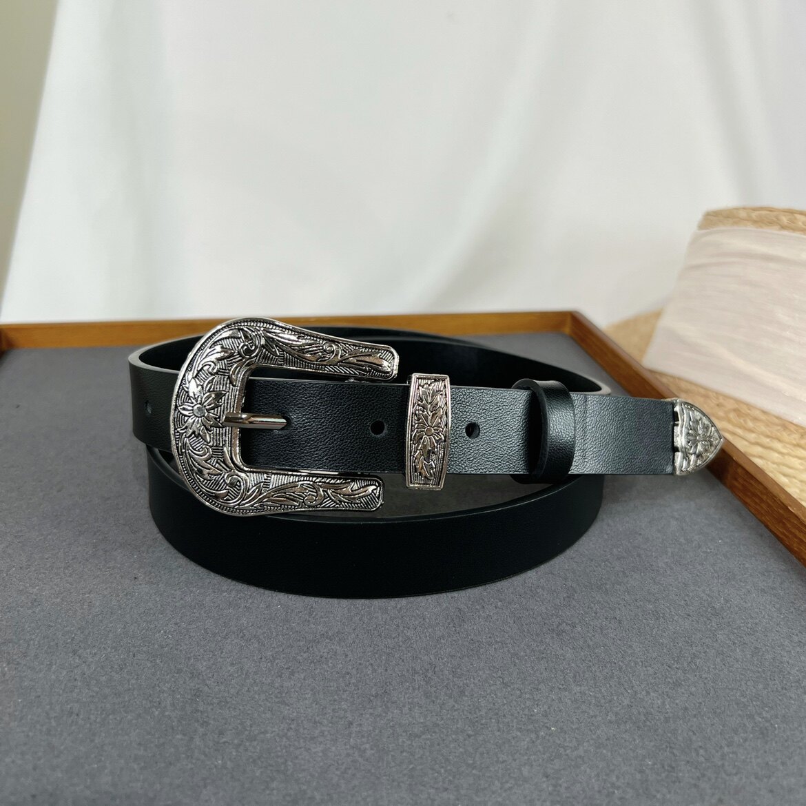 女新款银色复古雕花针扣皮带休闲光面二层牛皮收腰搭配牛仔裤皮带