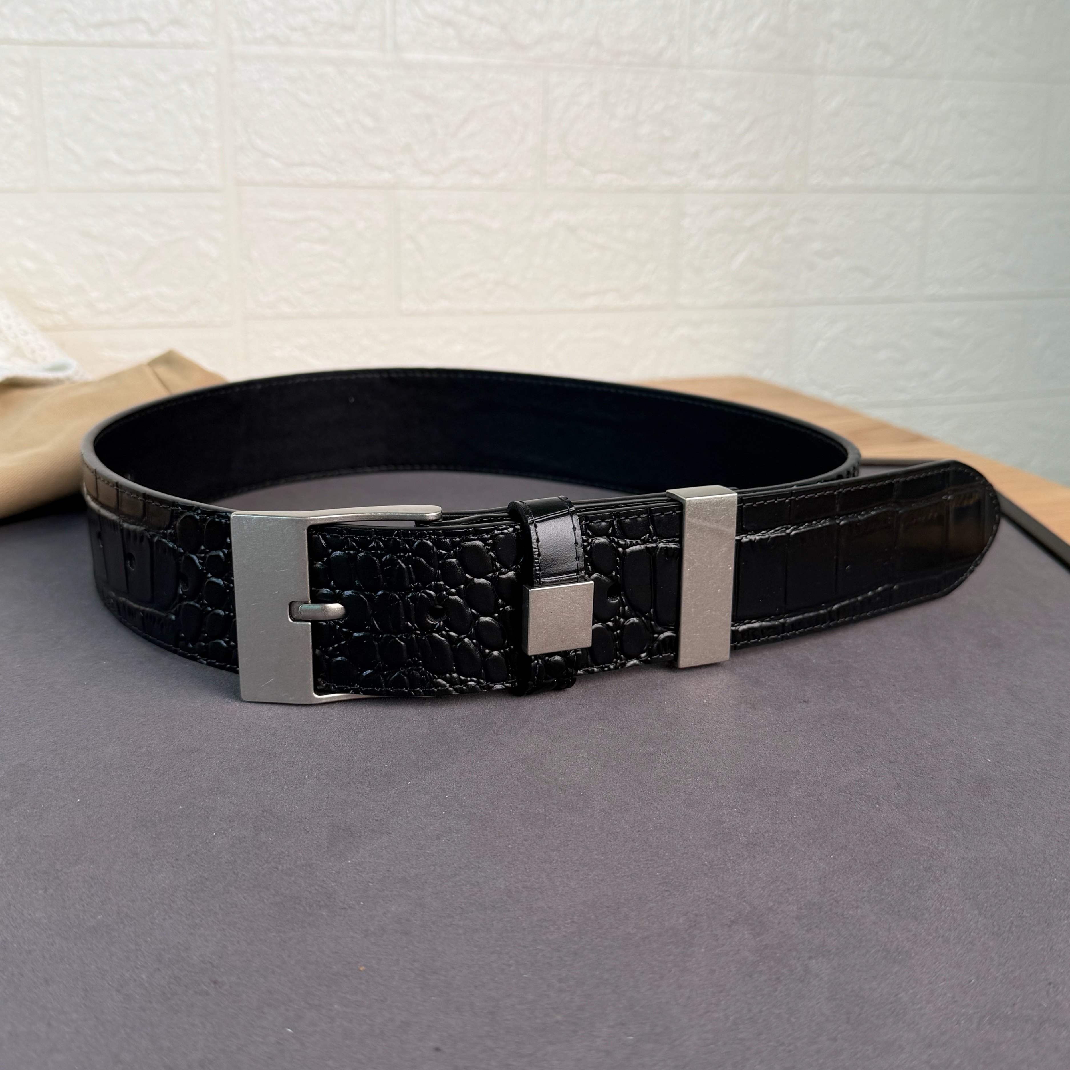 25冬新复古金银扣鳄鱼纹理宽腰带女街头潮搭金属方格二层牛皮皮带