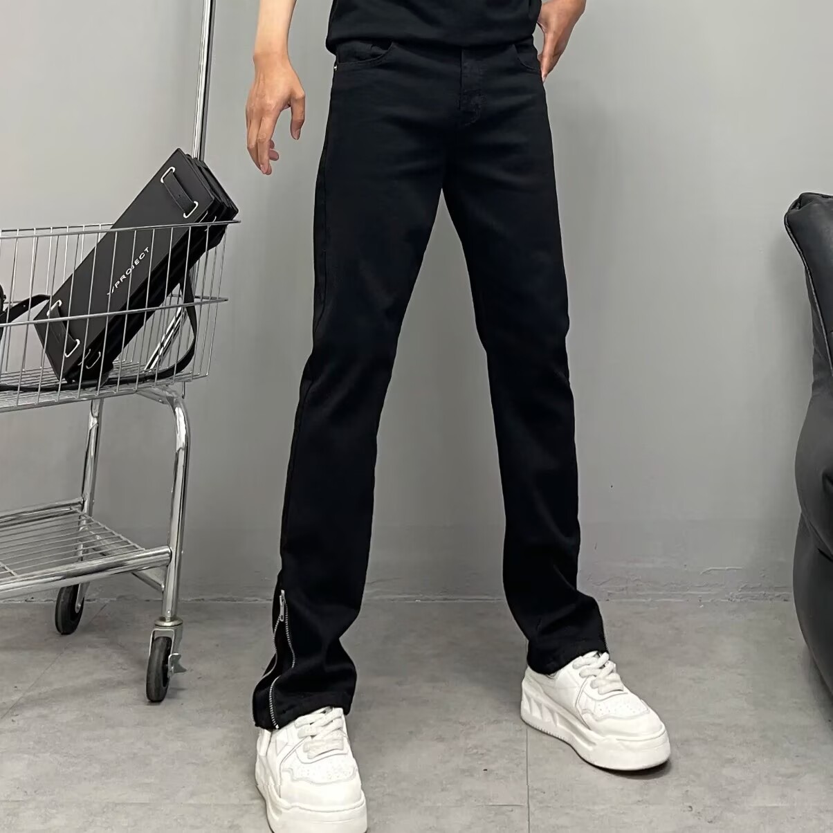 高端简约黑色牛仔裤男修身小脚