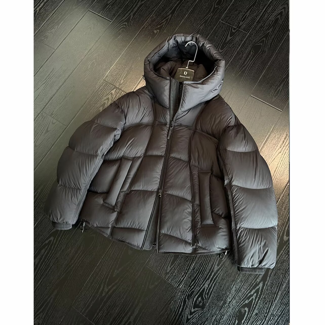 设计款龟背泡芙羽绒衣男连帽2025