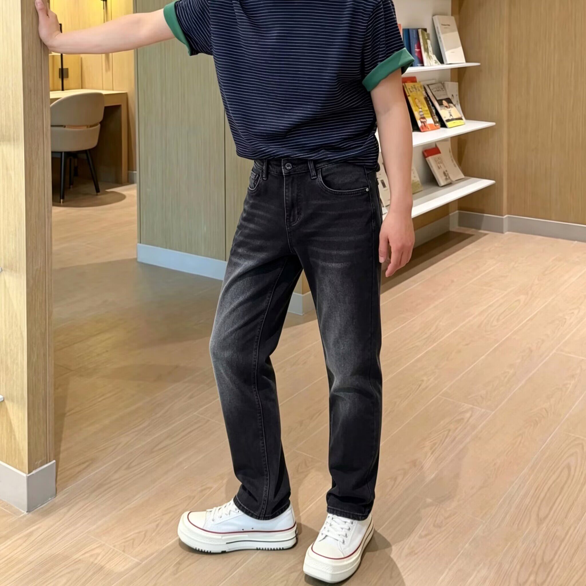 黑灰色牛仔裤男修身小脚2026秋季新款韩版潮流做旧高弹力休闲长裤