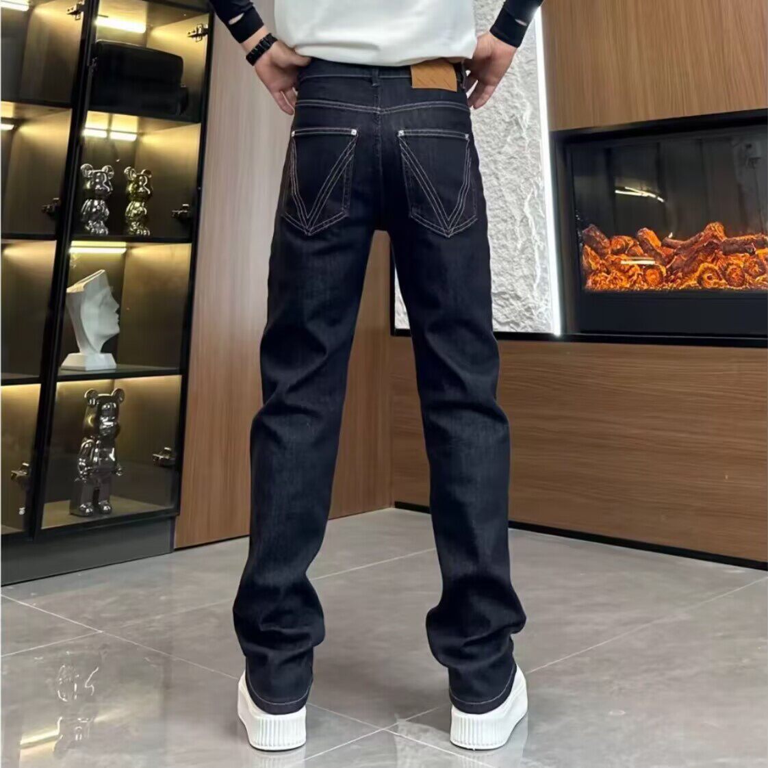 高端深蓝色牛仔裤男合身小直筒口袋明线装饰弹力长裤2026春夏新款