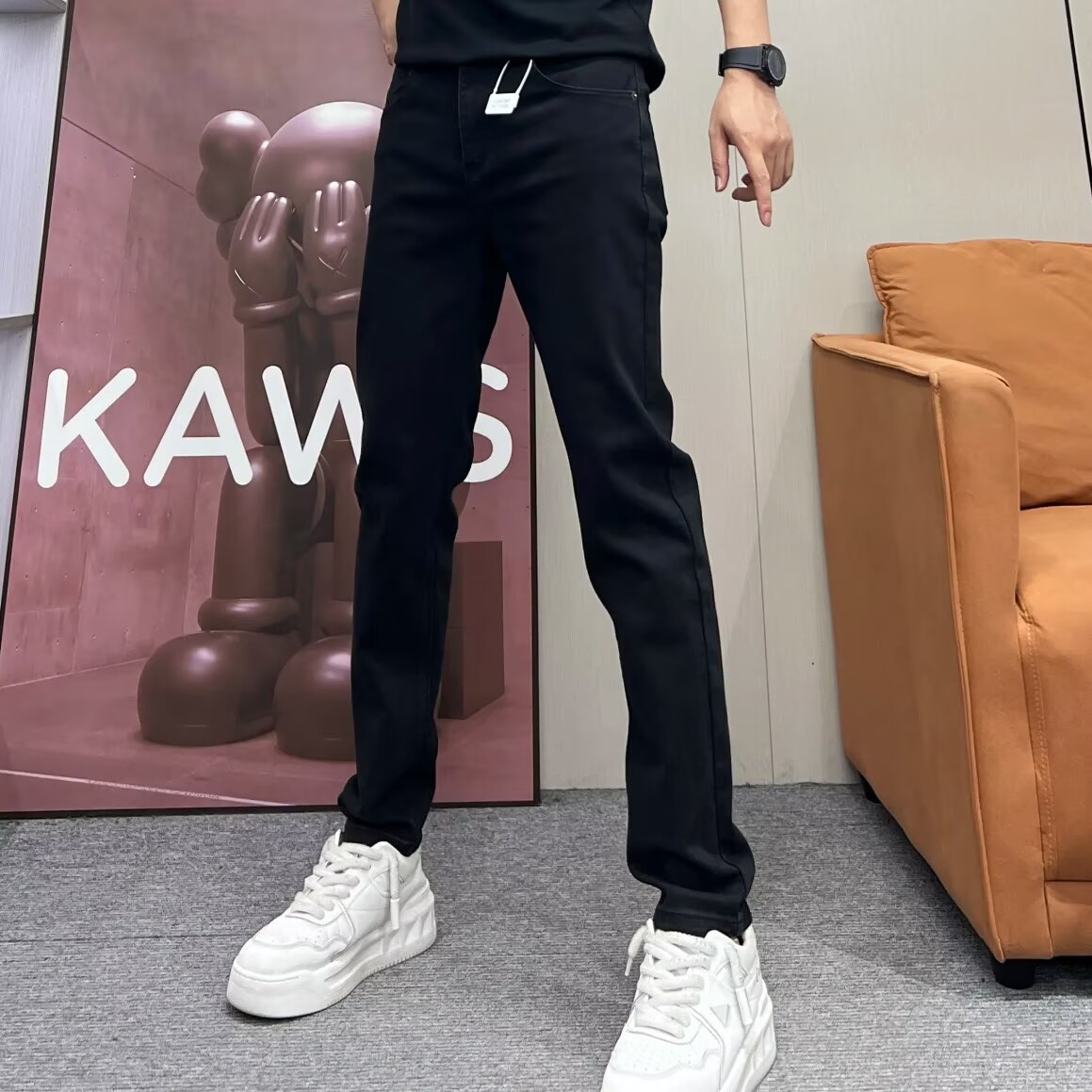 高端简约黑色牛仔裤男修身小脚秋冬季新款韩版简约纯色小直筒长裤