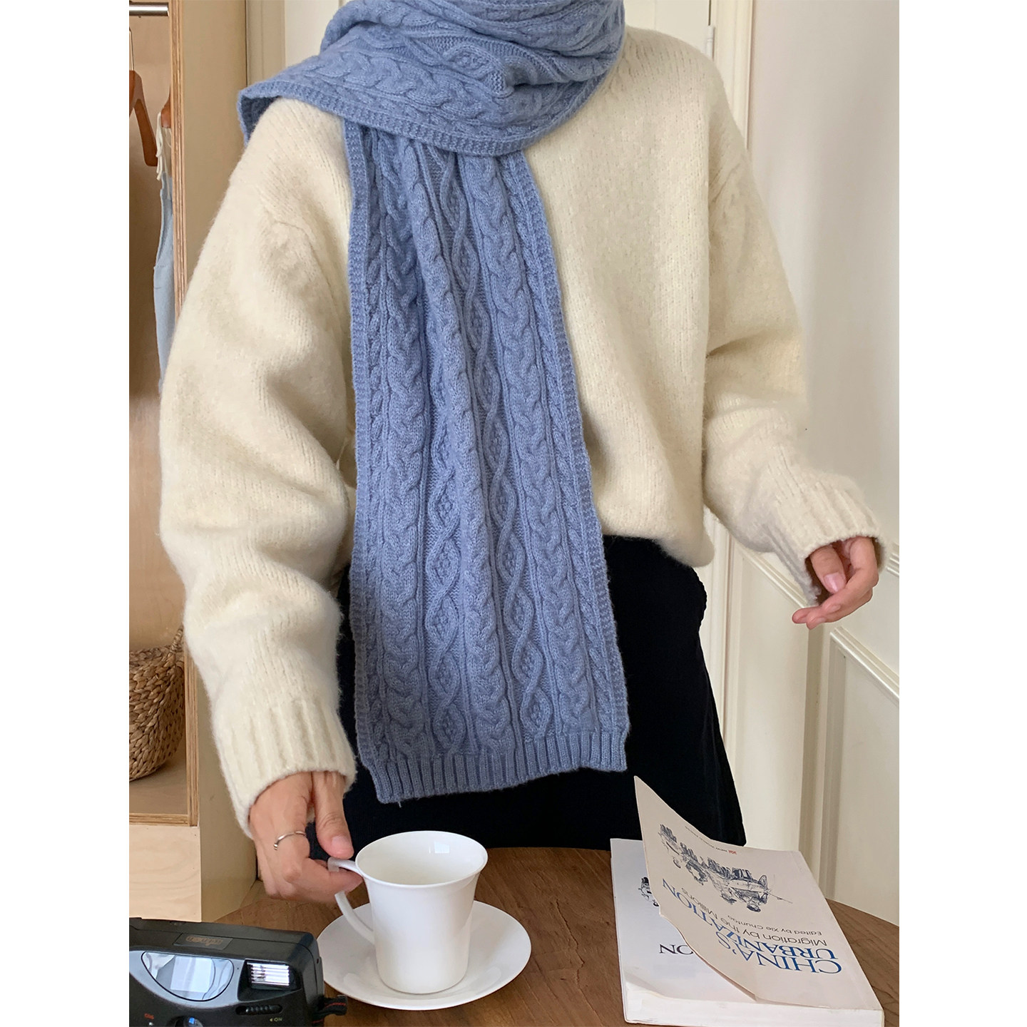 芝士商店~韩系蓝色麻花针织围巾女冬季百搭保暖毛线围脖羊毛披肩