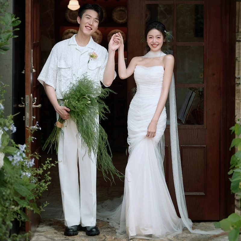 影楼主题服装鱼尾轻婚纱白色抹胸简约超仙出门纱迎宾晨袍礼服裙