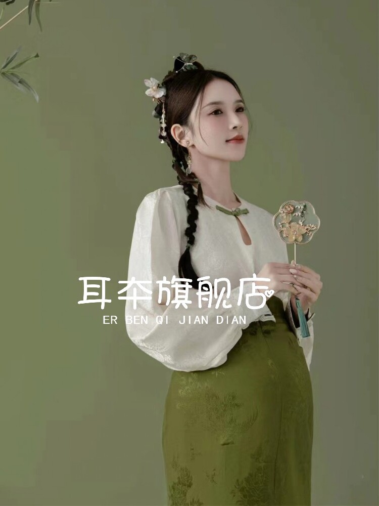 새로운 사진 스튜디오 새로운 중국 스타일의 임산부 사진 의류 복고풍 중국 스타일의 임신 엄마 사진 사진 예술 사진 정장