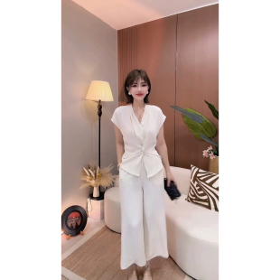 轻奢洋气时尚舒适透气纯色裤套女装新款修身V领上衣+九分裤两件套