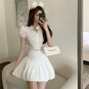 港风套装女复古chic半高领气质短款上衣白色衬衫女高腰花苞短裙子