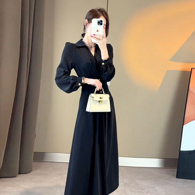 名媛气质优雅赫本风小黑裙2026年春季新款法式轻熟风连衣裙7556