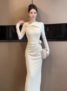 温柔风设计感打底裙2026秋冬季新款玫瑰花气质女人味连衣裙D4030