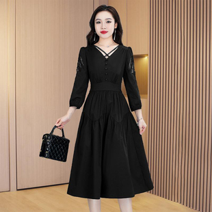 法式减龄优雅大气连衣裙2026新款气质时尚收腰显瘦黑色裙子女1955