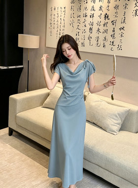 2026夏季新款设计感裙子法式大方得体一字肩显瘦收腰连衣裙D6579