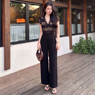 名媛风蕾丝拼接V领连体裤女夏季黑色高腰阔腿裤通勤高级感D8784