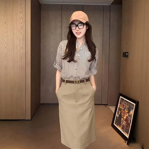 两件套含腰带2026夏季新款女法式复古通勤修身气质裙套装 D8317