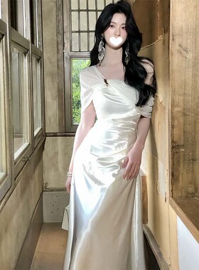 2026 夏季新款女高级感气质修身收腰显瘦设计感长裙连衣裙 D7507