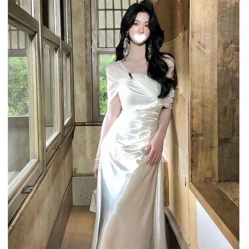 2026 夏季新款女高级感气质修身收腰显瘦设计感长裙连衣裙 D7507