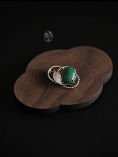 以中古vintage为原型复刻玛瑙玉石蛋面胸针