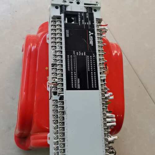 议价拆机三菱PLC FX5U-80MT/ES可维修