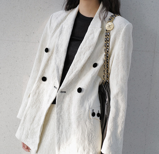 设计师原创绒面提花西装