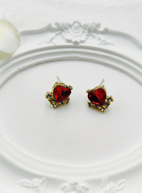 法式复古气质耳环甜酷红色爱心闪钻轻奢小众设计感耳饰【B893】