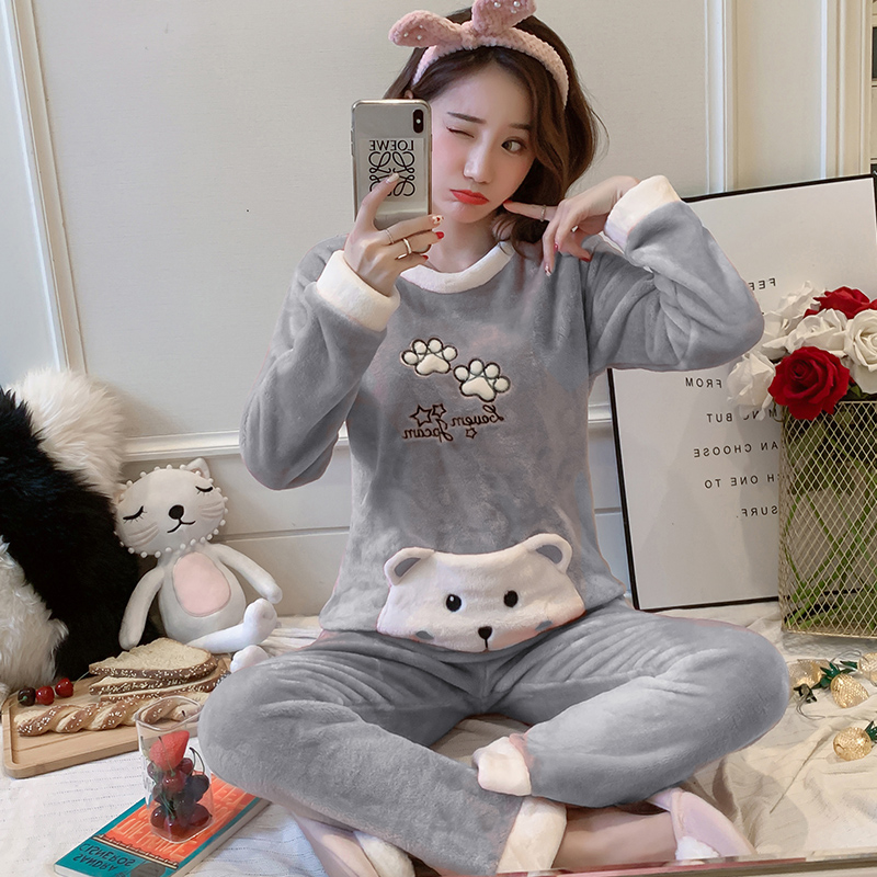 灰色法兰绒睡衣女秋冬学生可爱加厚保暖珊瑚绒加大码宽松两件套装