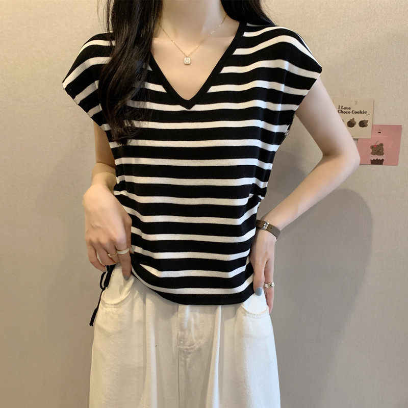 胖mm设计感抽绳条纹V领荷叶袖T恤女大尺码夏季显瘦遮肚短袖正肩上